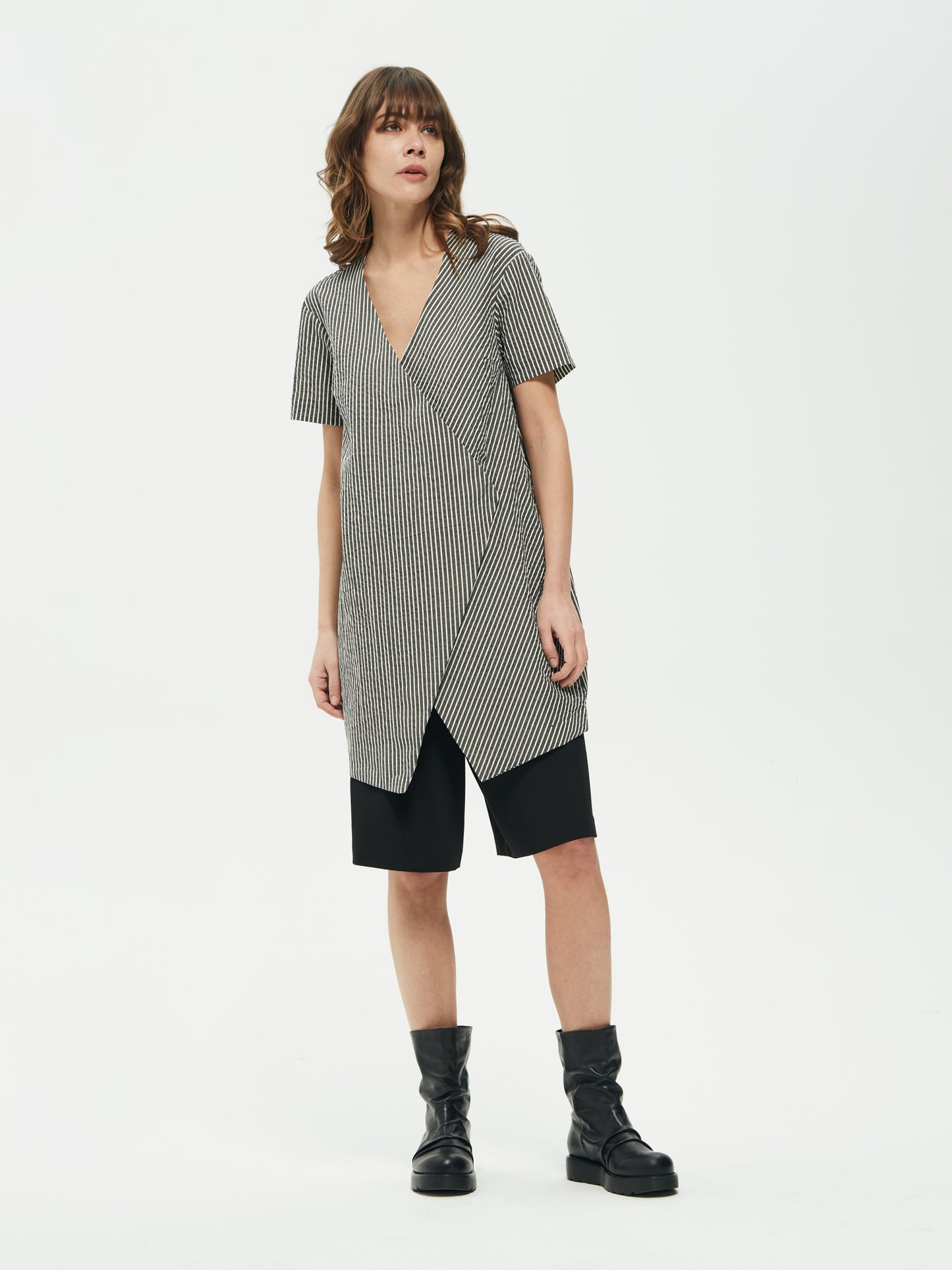 IXOS Abito con tagli geometrici GRIGIO