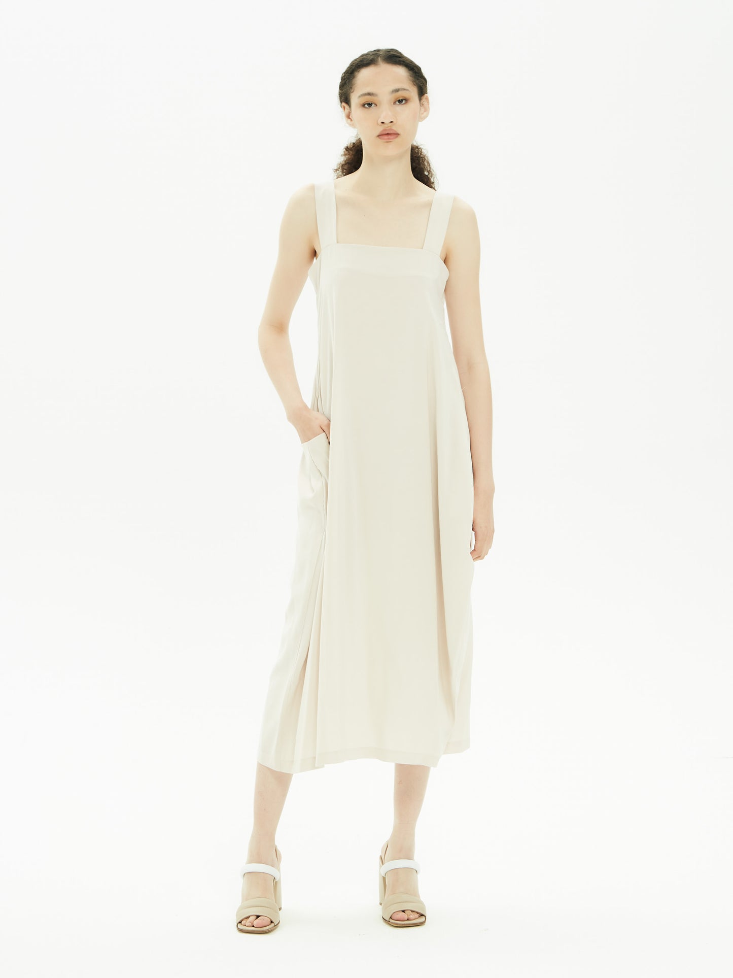 IXOS Abito midi con bretelle BEIGE