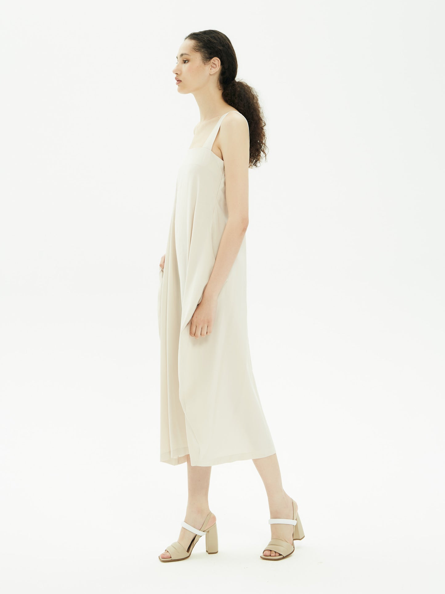 IXOS Abito midi con bretelle BEIGE